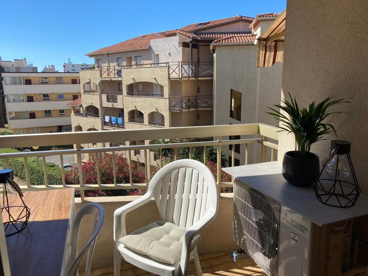 Apartment Superior Santa Cruz Сен Максим Екстериор снимка